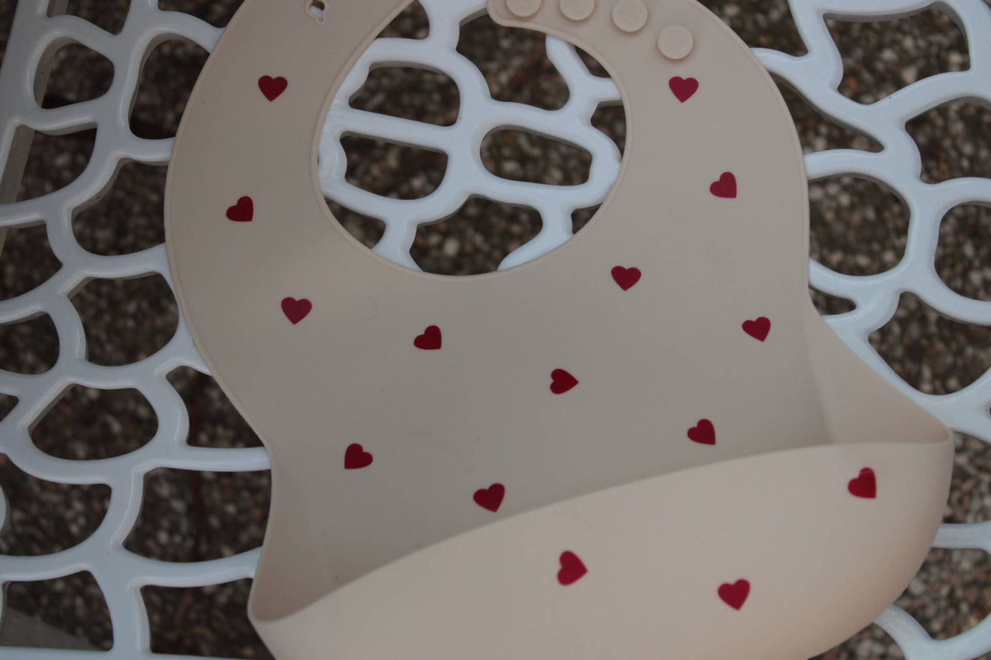 Shayan Amore Silicone Bib (Ivory)