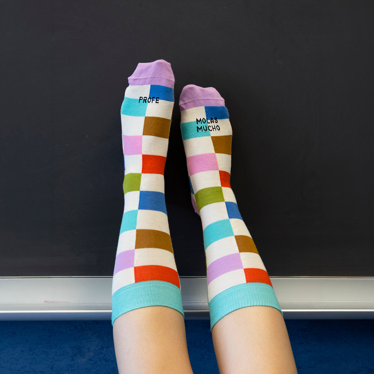 Kit Taza + Calcetines "Profe, molas mucho"