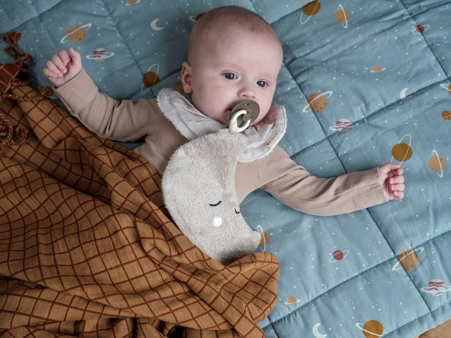 Pacifier Cuddle - Moon - Beige