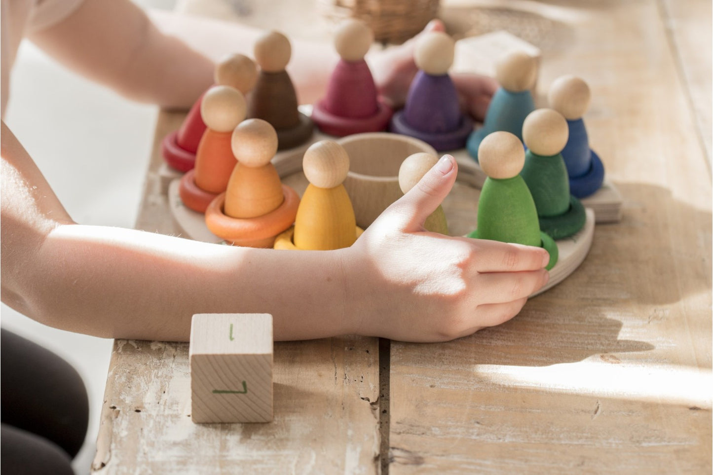 Perpetual Calendar (available in 18 languages)