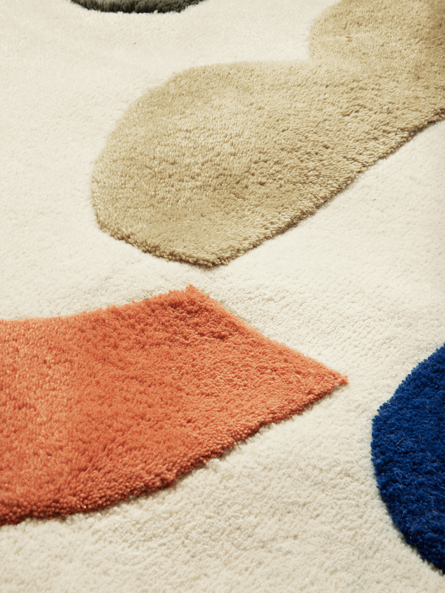 Panto Tufted Rug - Off-white