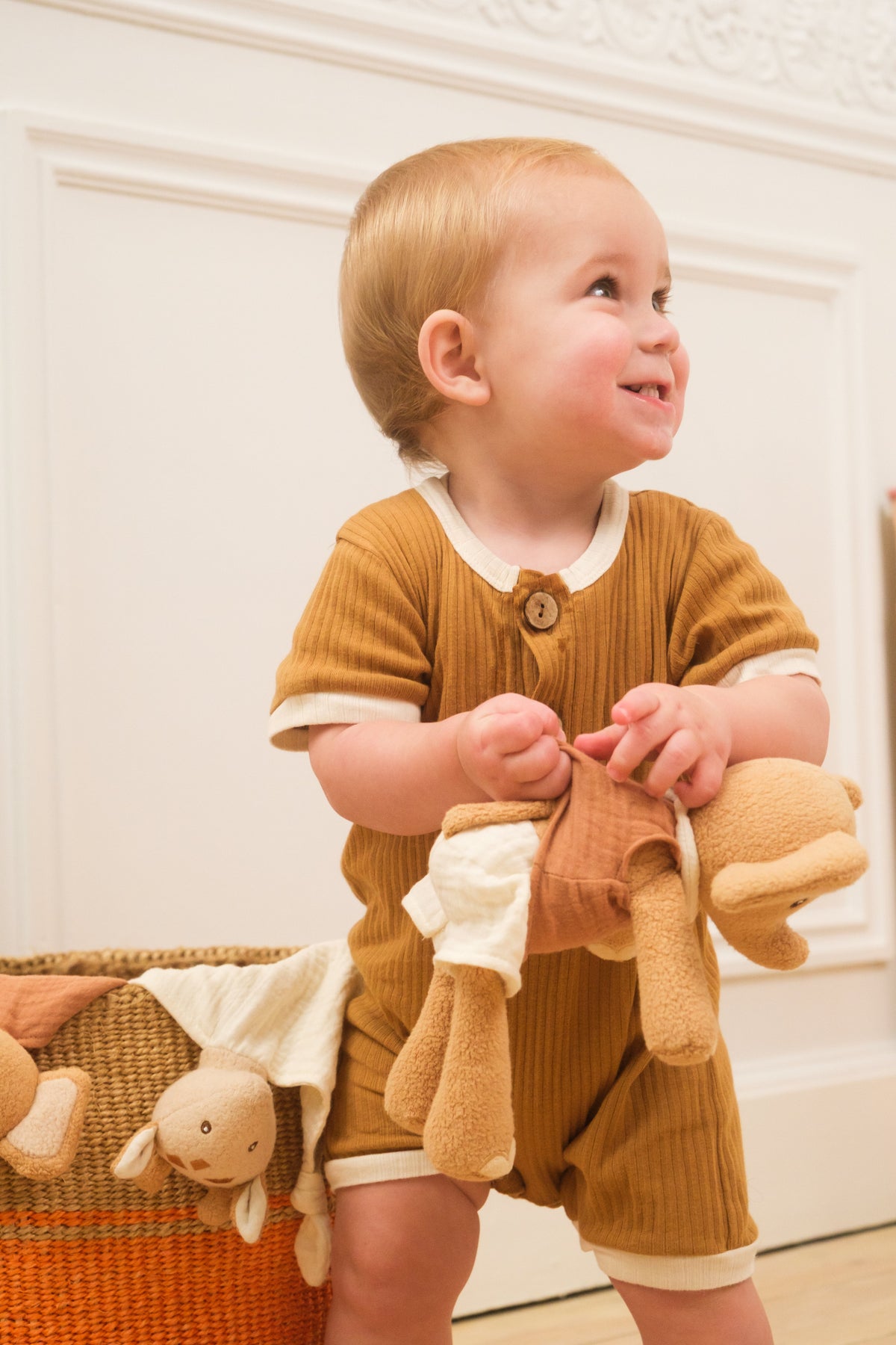 Leonie the giraffe doudou
