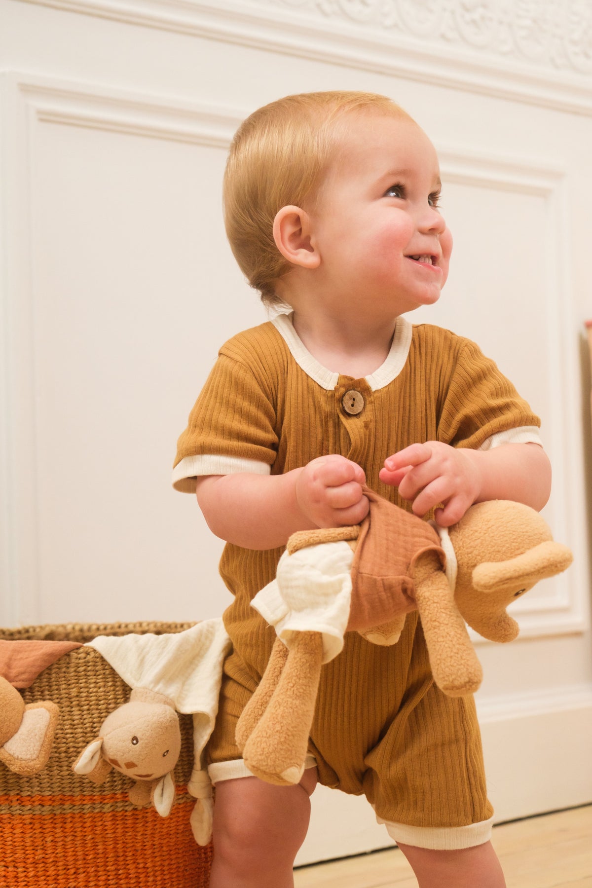 Leonie the giraffe doudou
