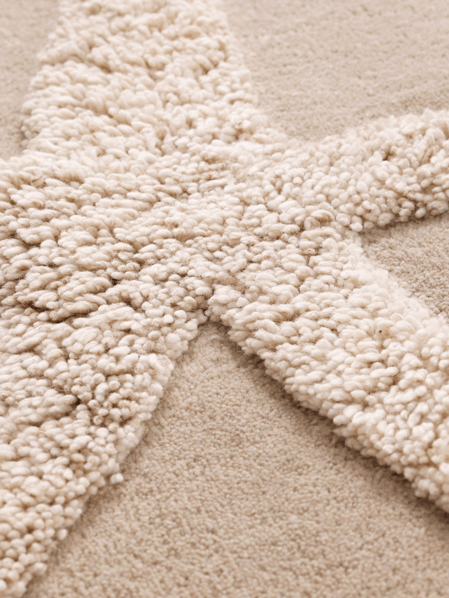 Kove Tufted Rug - Natural