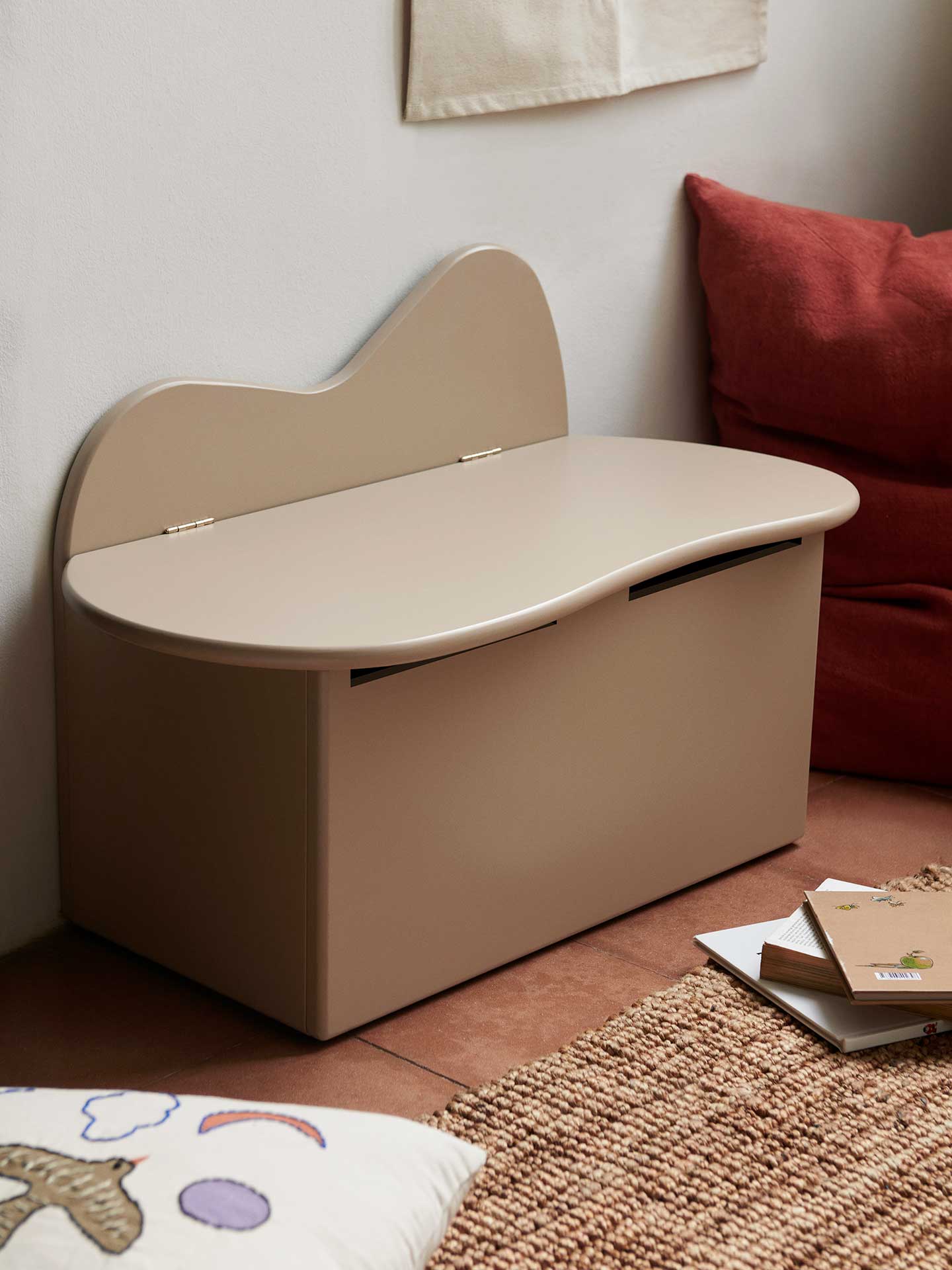 Slope Storage Bench - Cashmere