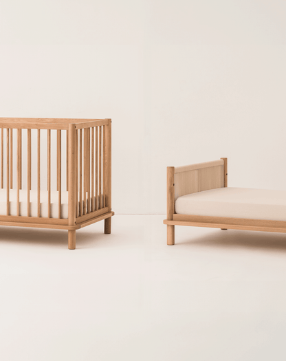 Latitude evolving crib + junior bed extension set - solid oak