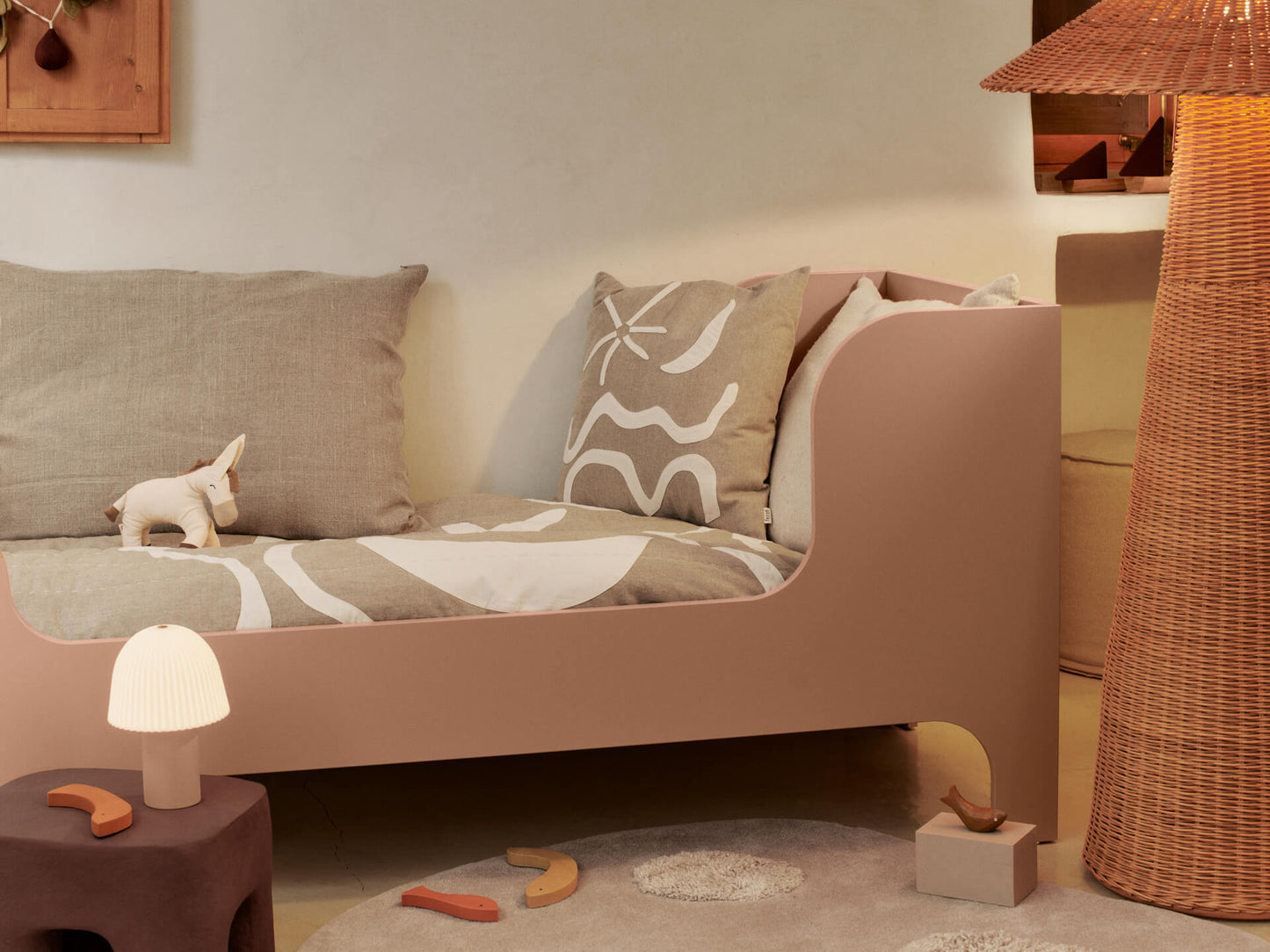 Sill Junior Bed - Rose