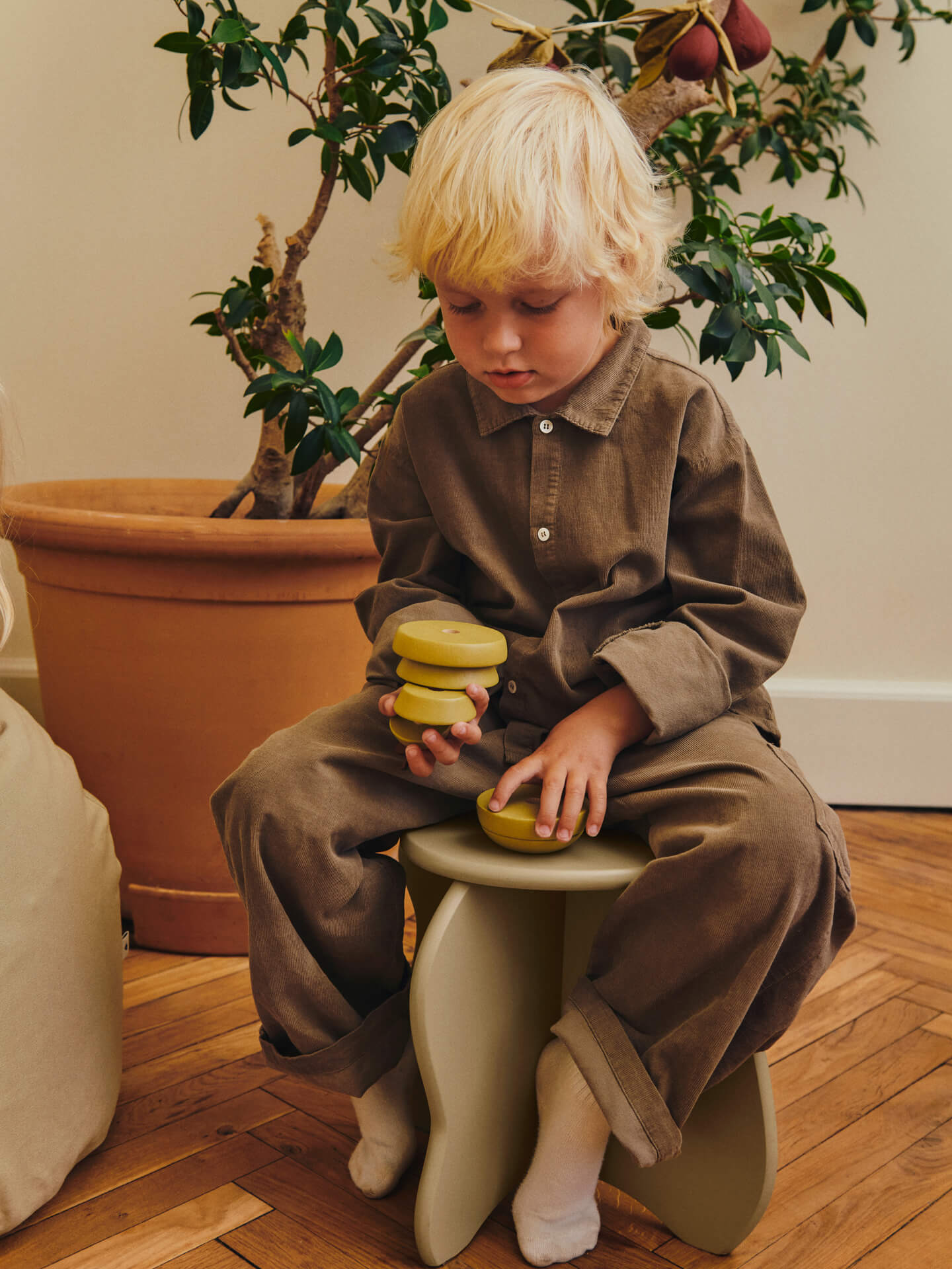 Slope Stool - Cashmere