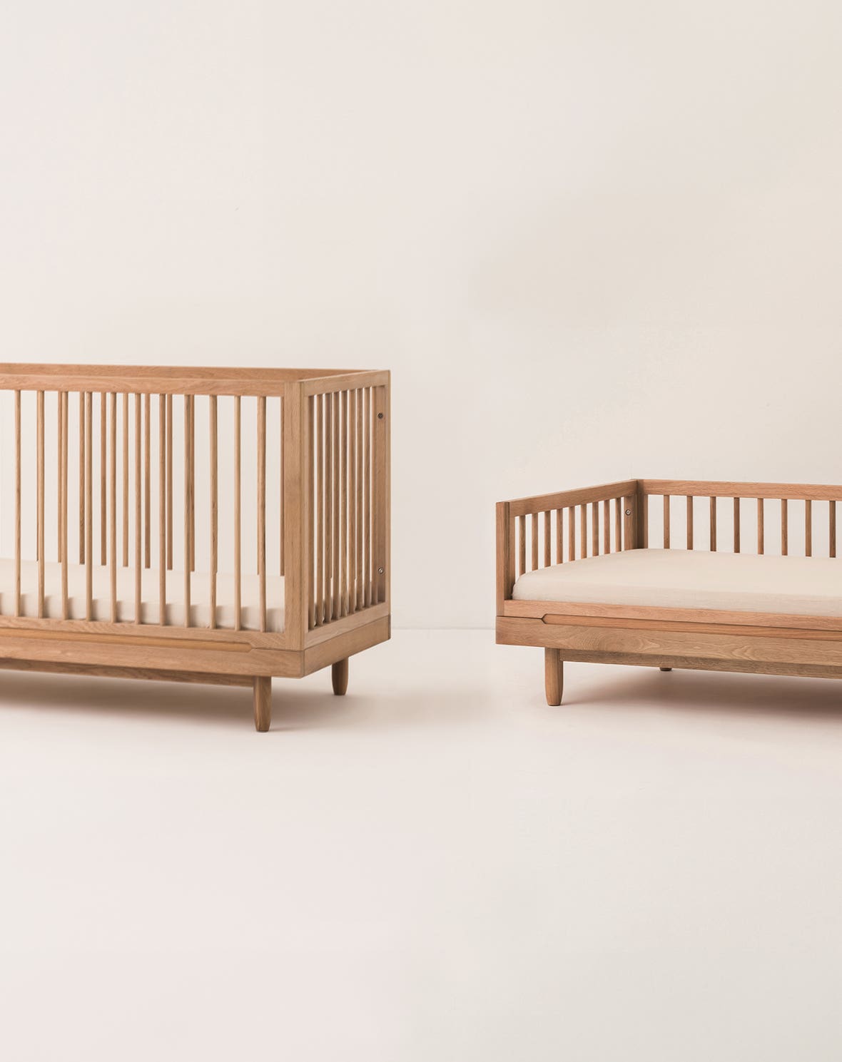 Pure oak wood evolving crib + evolving junior kit