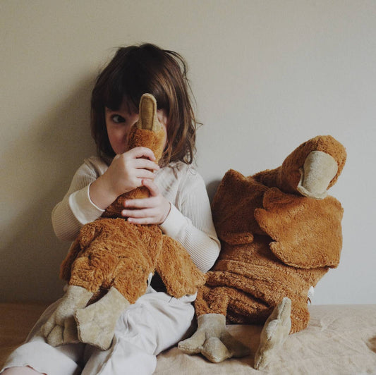 Cuddly animal Goose small | rust