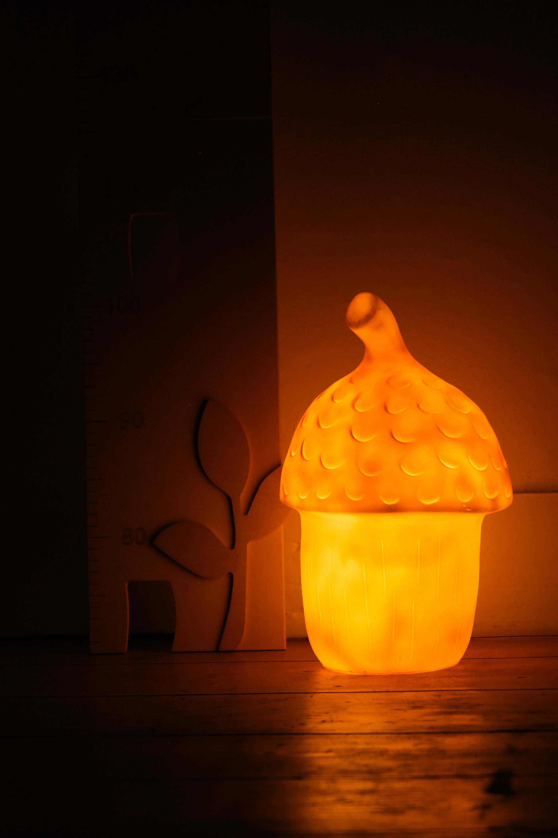 LAMP ACORN RED BRICK