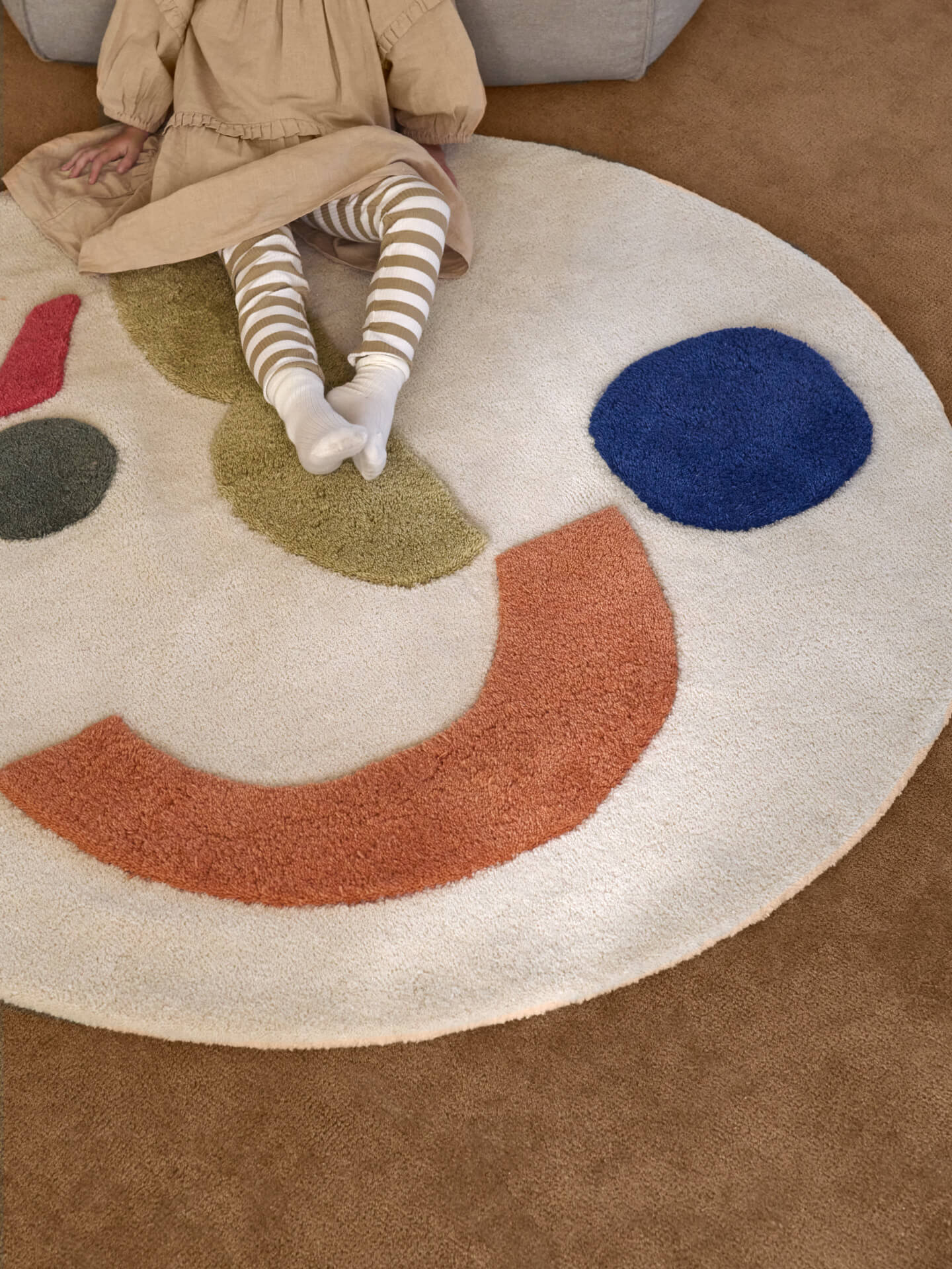 Panto Tufted Rug - Off-white