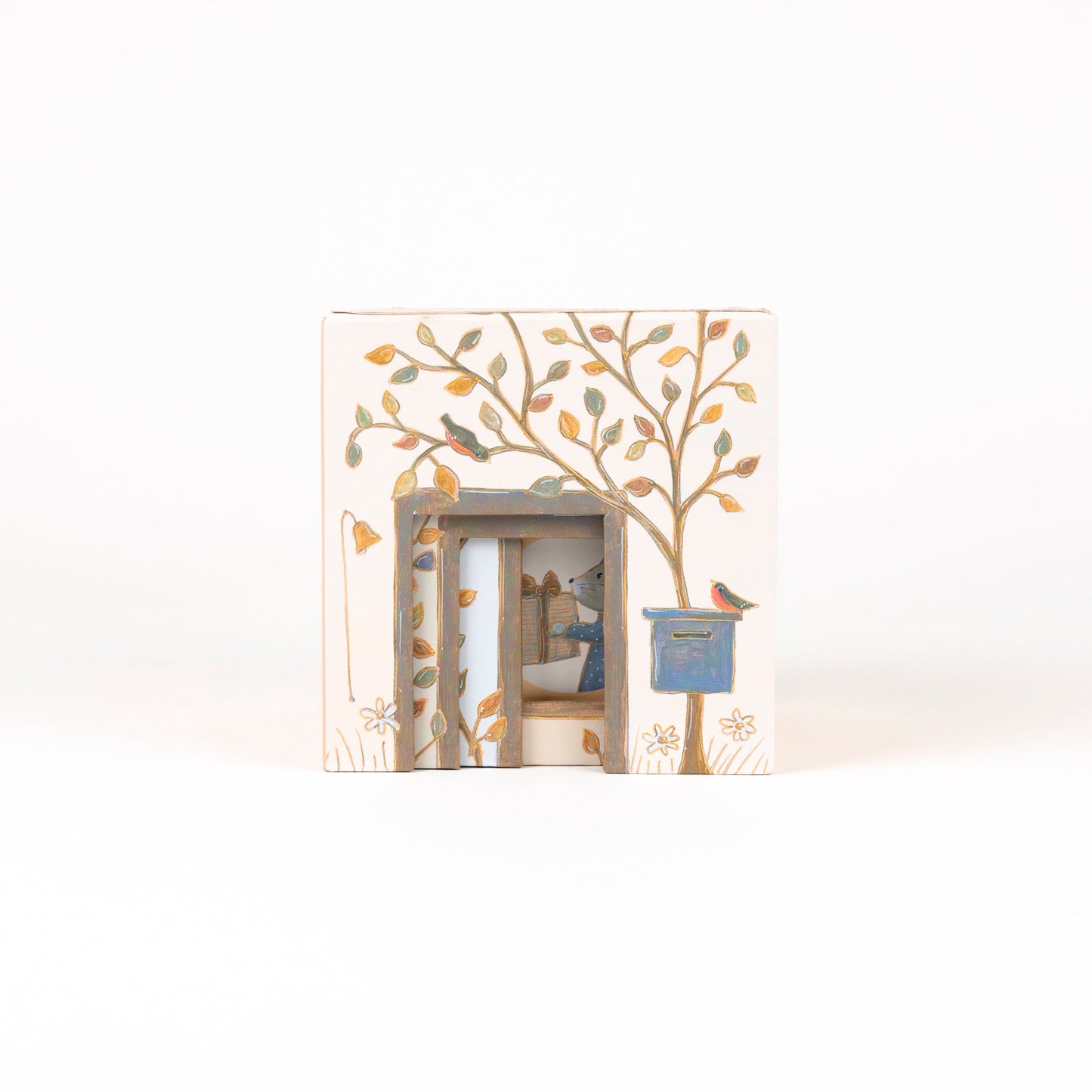 Lenny the rabbit cube house