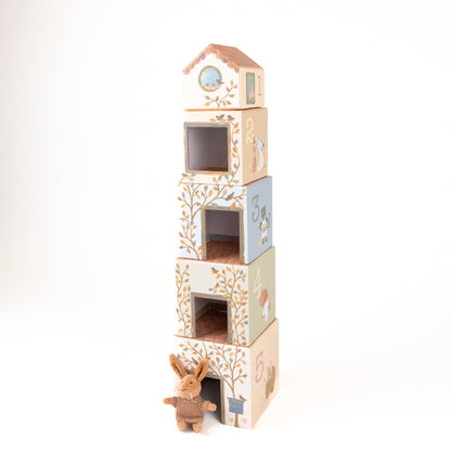 Lenny the rabbit cube house