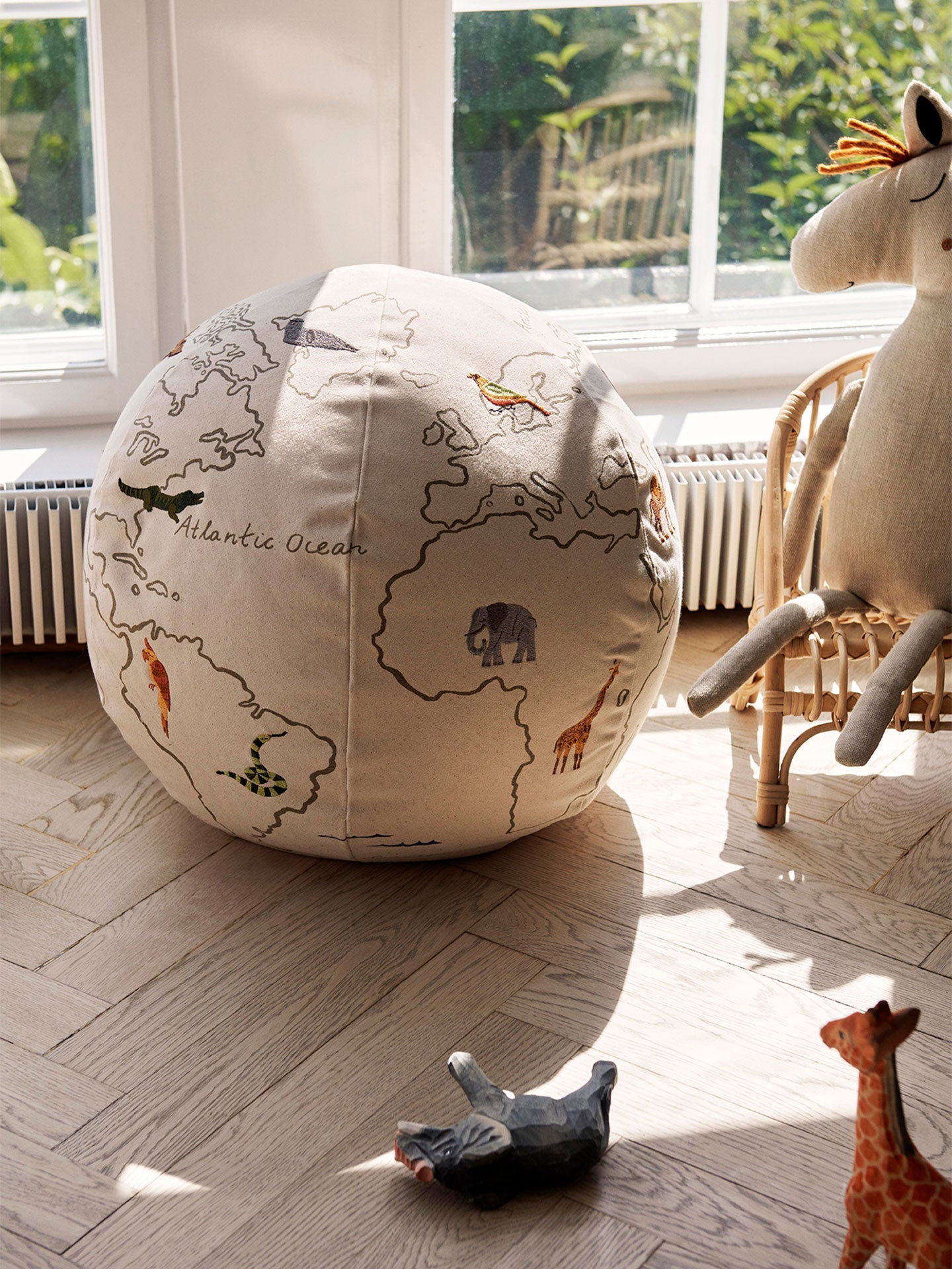 The World Pouf - Off-white