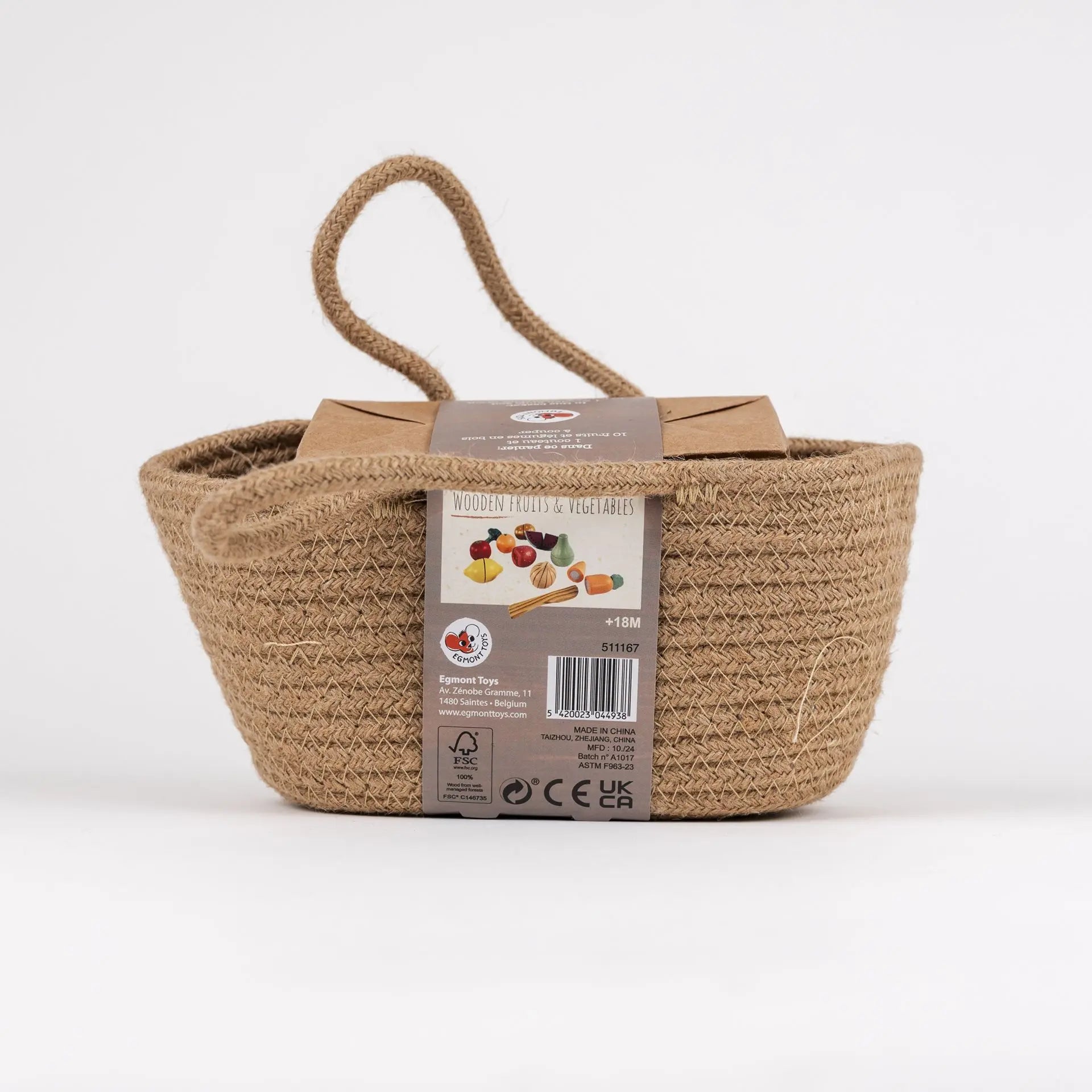 Wooden fruit and vegetables set