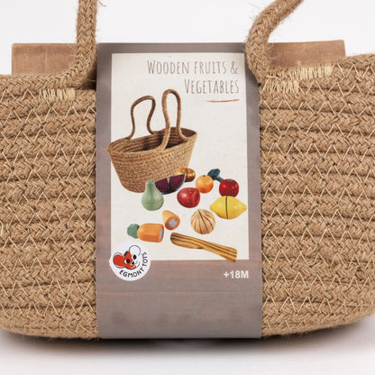 Wooden fruit and vegetables set