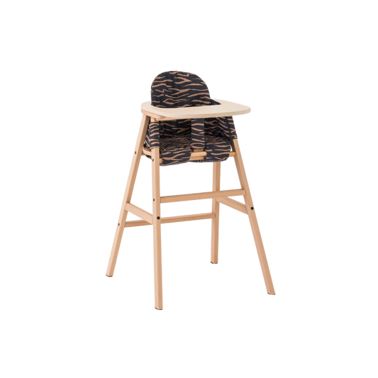 Growing Green evolving chair with tray and cushion