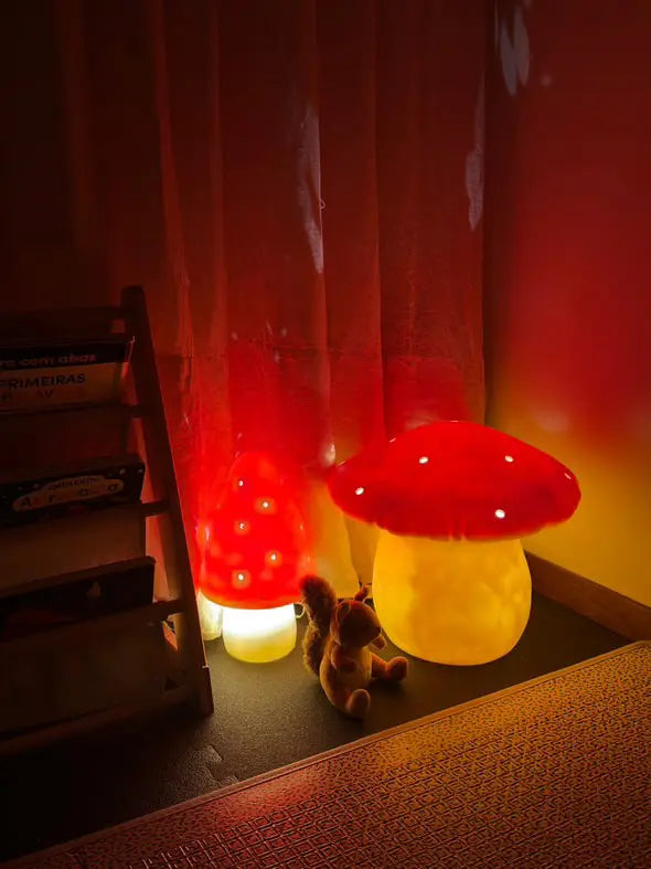 LAMP LARGE MUSHROOM RED