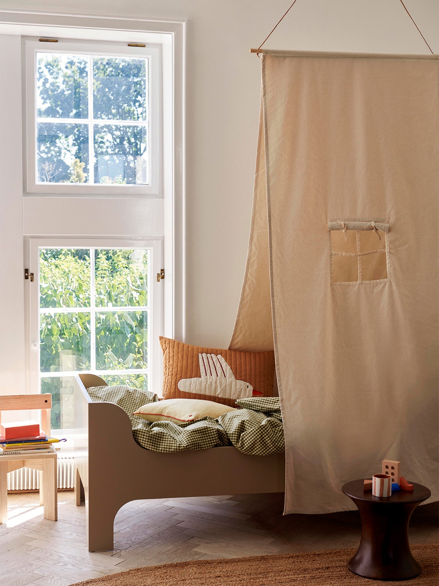 Settle Bed Canopy - Off-white