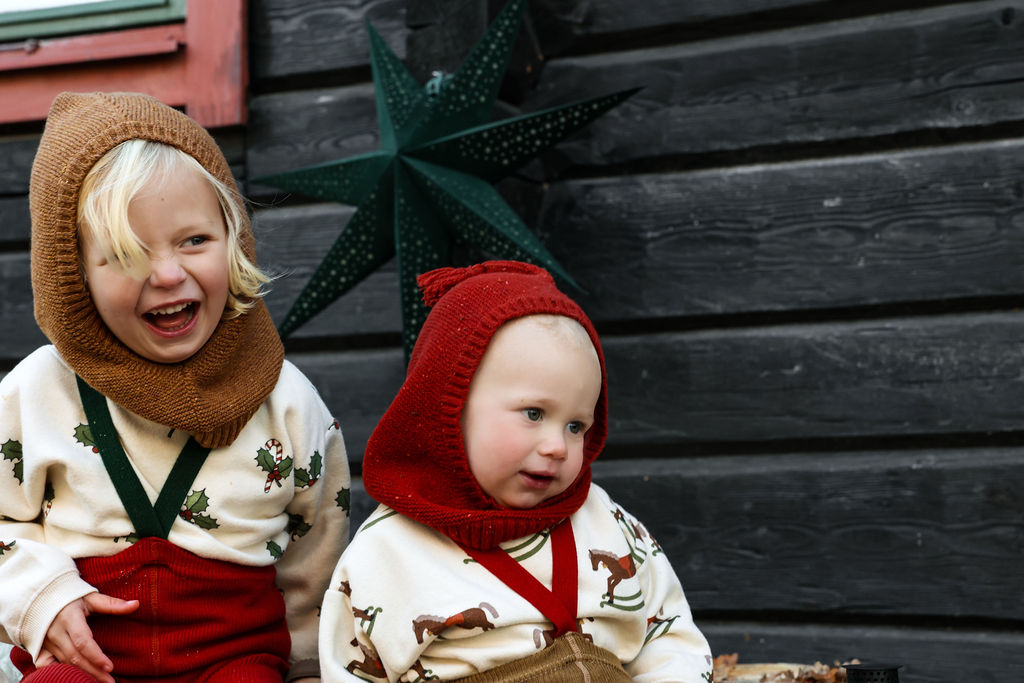 Footless Maple Leaf x Dark Forest Green