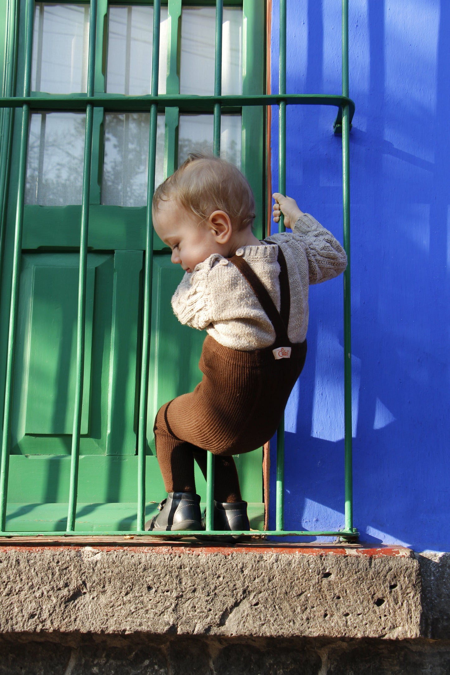 Footed Chocolate Brown