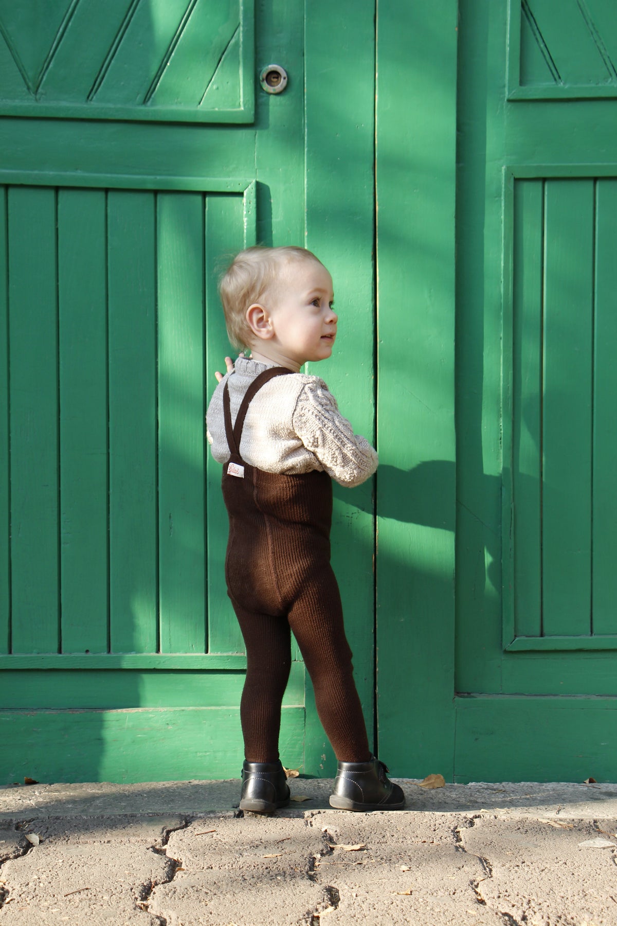 Footed Chocolate Brown