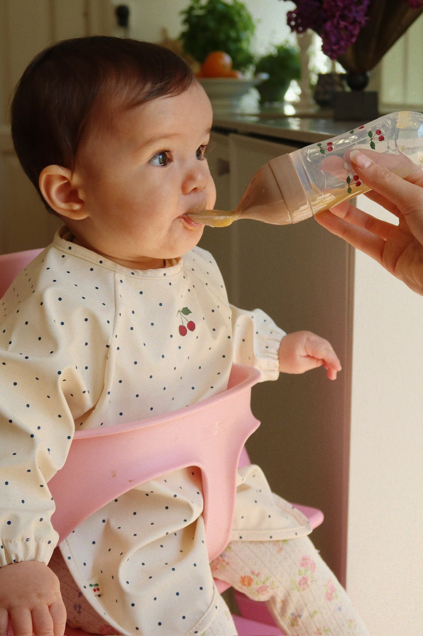 2 PACK DINNER BIB WITH SLEEVES - navy dot/rain washed