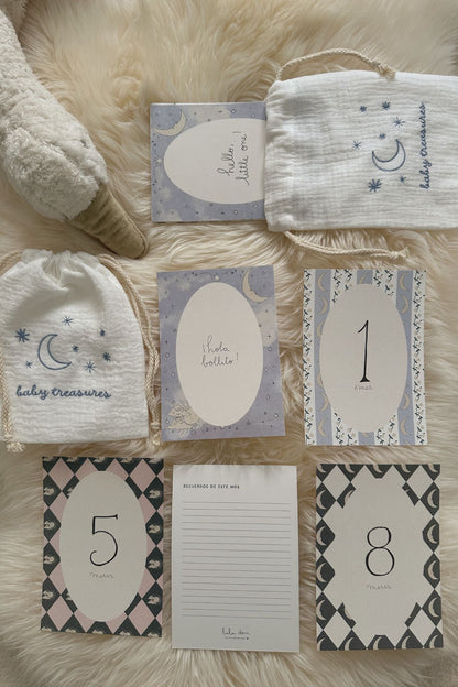 TARJETONES CUMPLE MES Y BOLSA BORDADA — 0-12 meses
