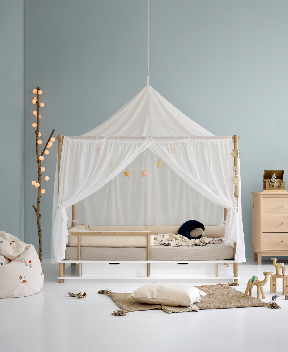 Camp Nomad bed guard, oak