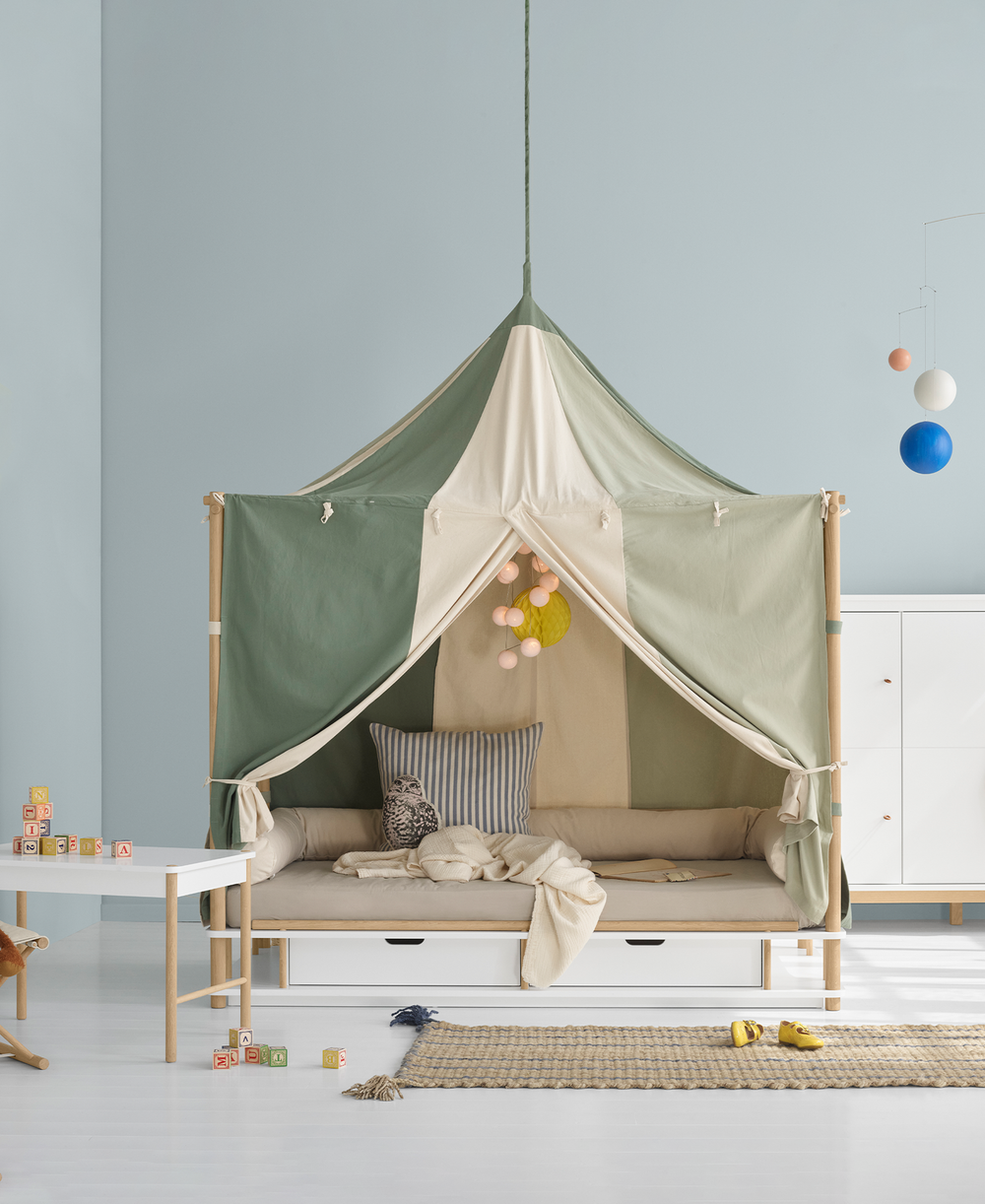Camp Nomad bed canopy Circus, green/undyed
