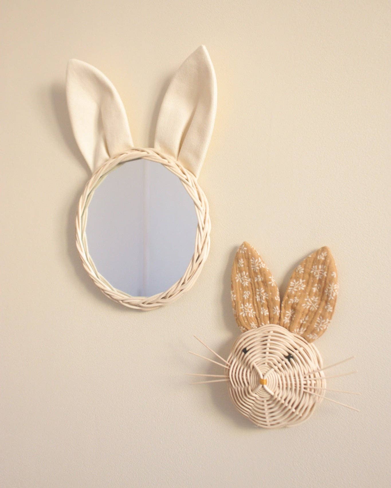 Trophy Rabbit foliage cookie