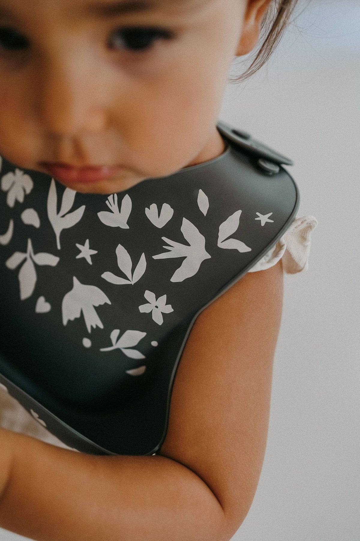 Silicone bib: Fall in love taupe