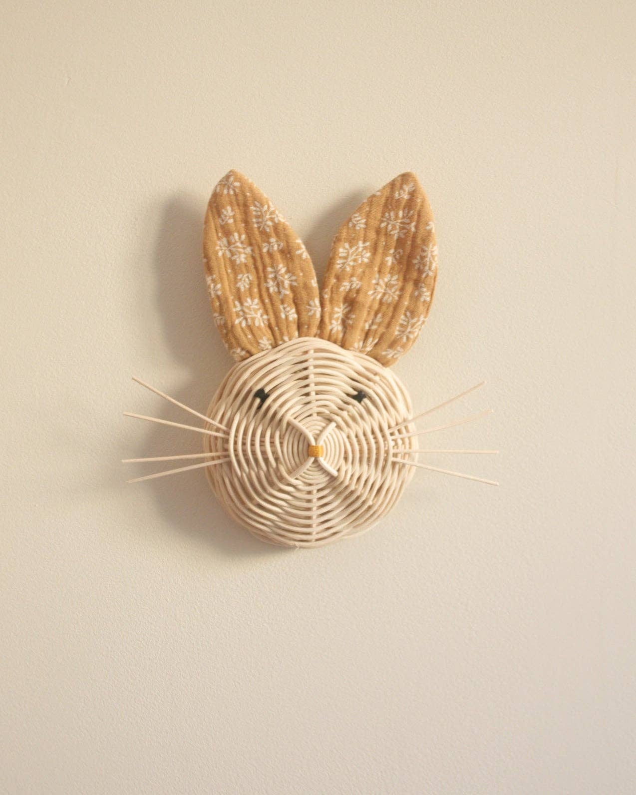 Trophy Rabbit foliage cookie
