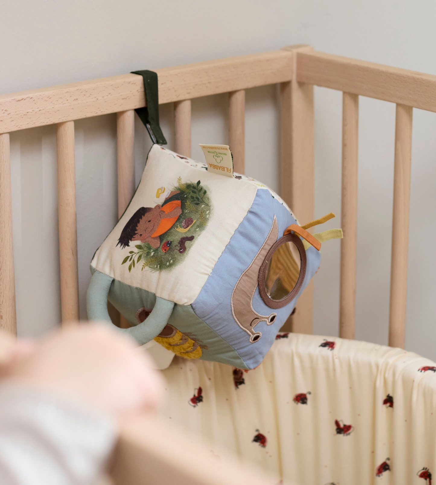 Activity cube - Little Wonders