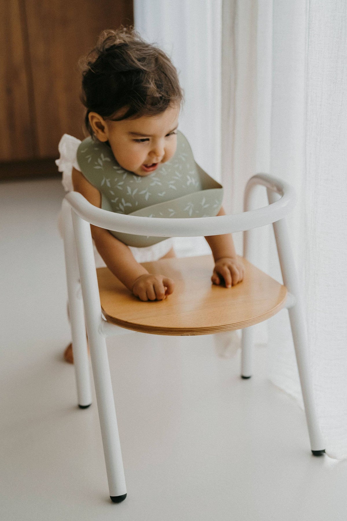 Silicone bib: Fall in love taupe