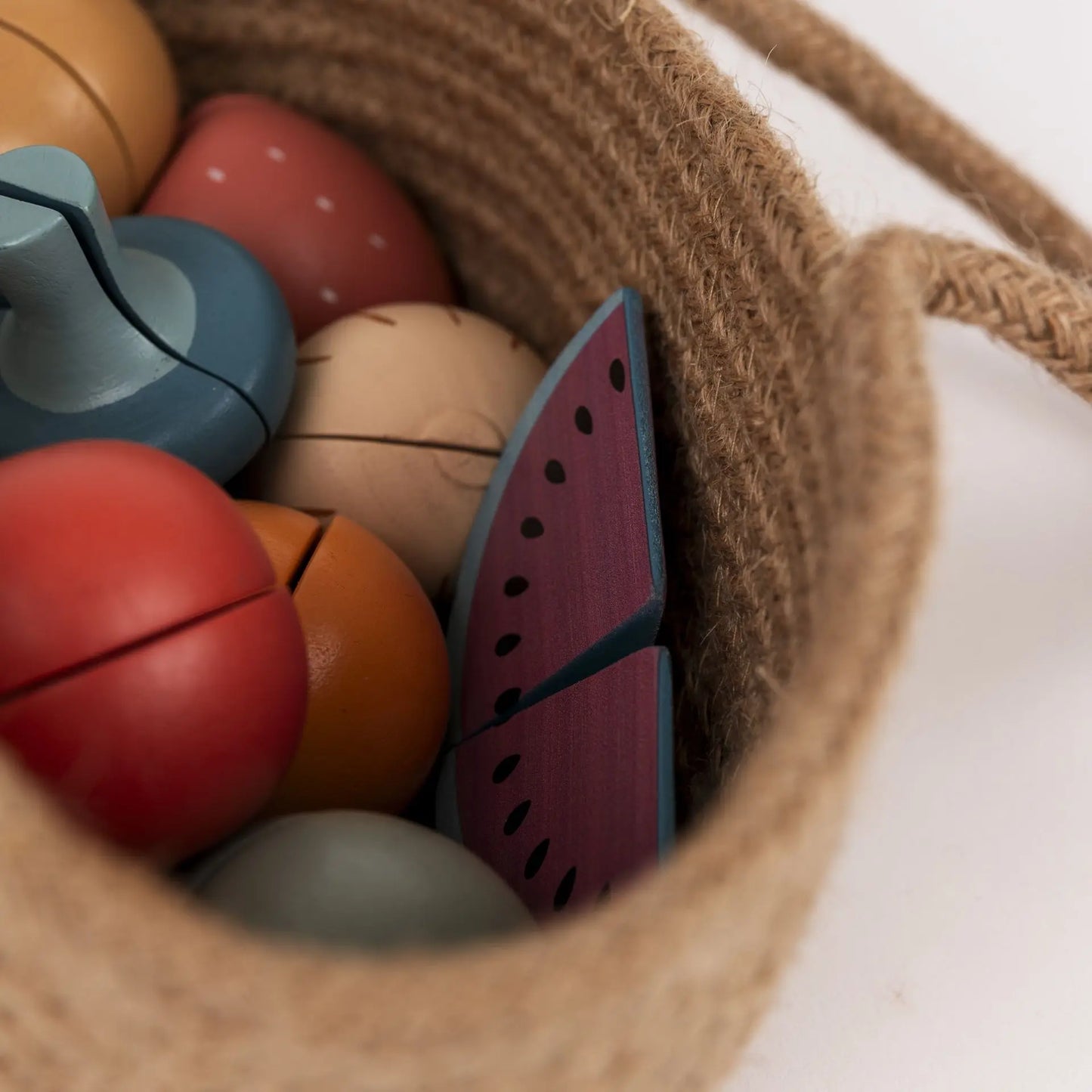 Wooden fruit and vegetables set