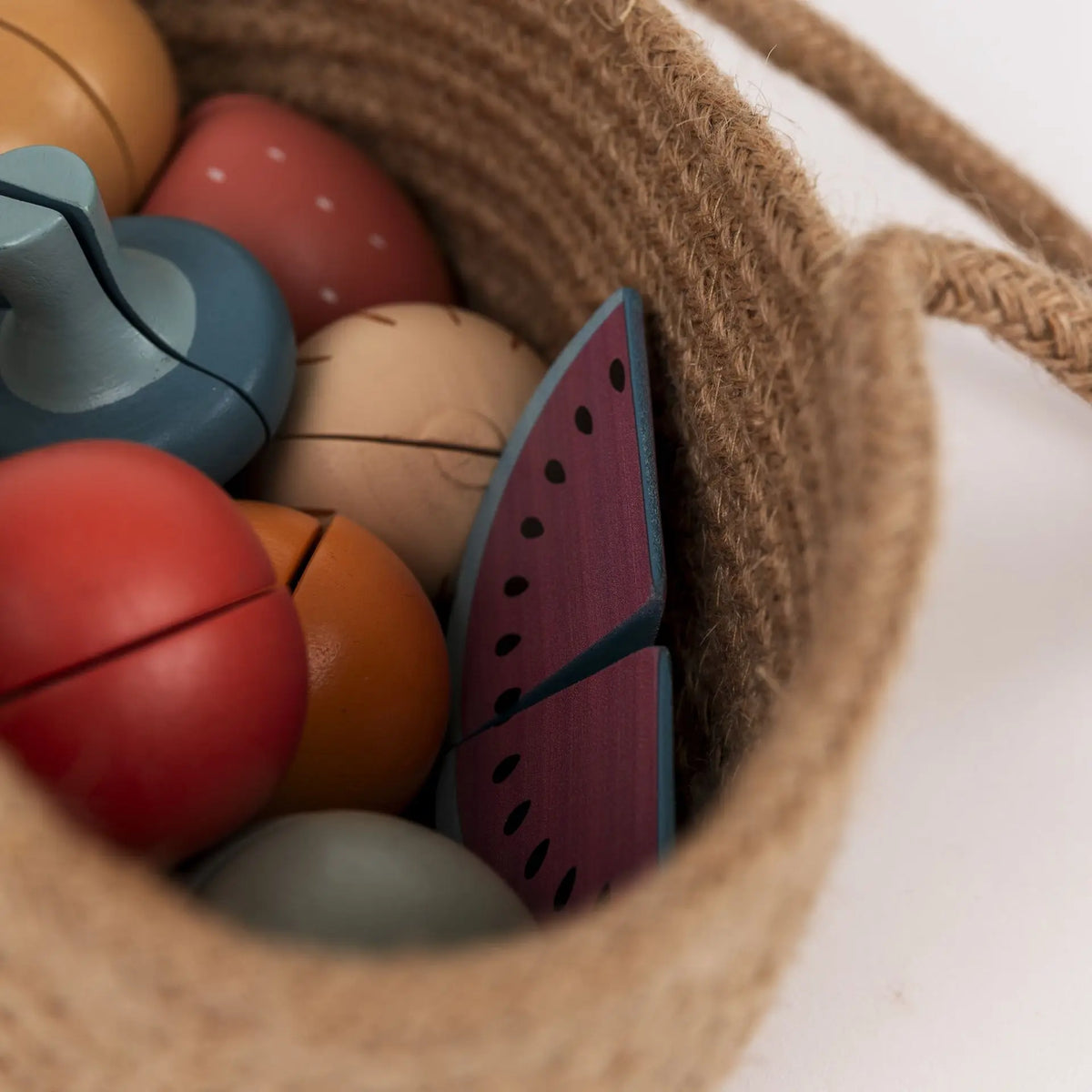 Wooden fruit and vegetables set