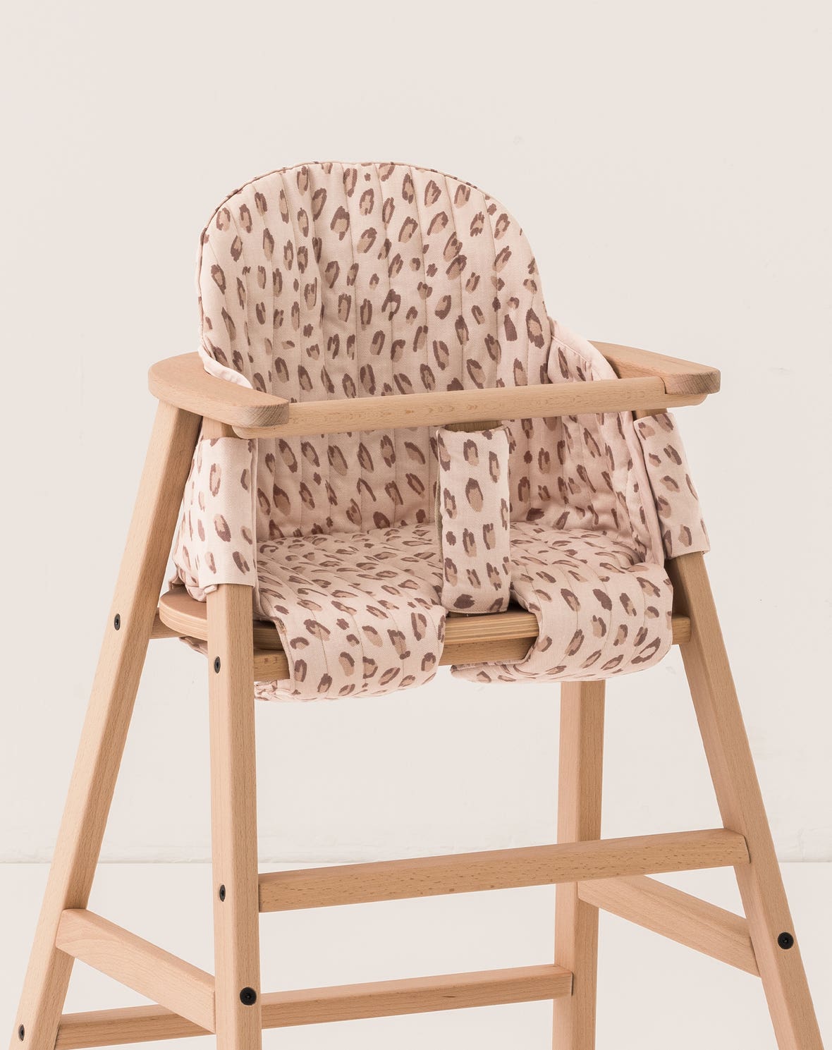 High chair cushion Growing Green - leonie latte