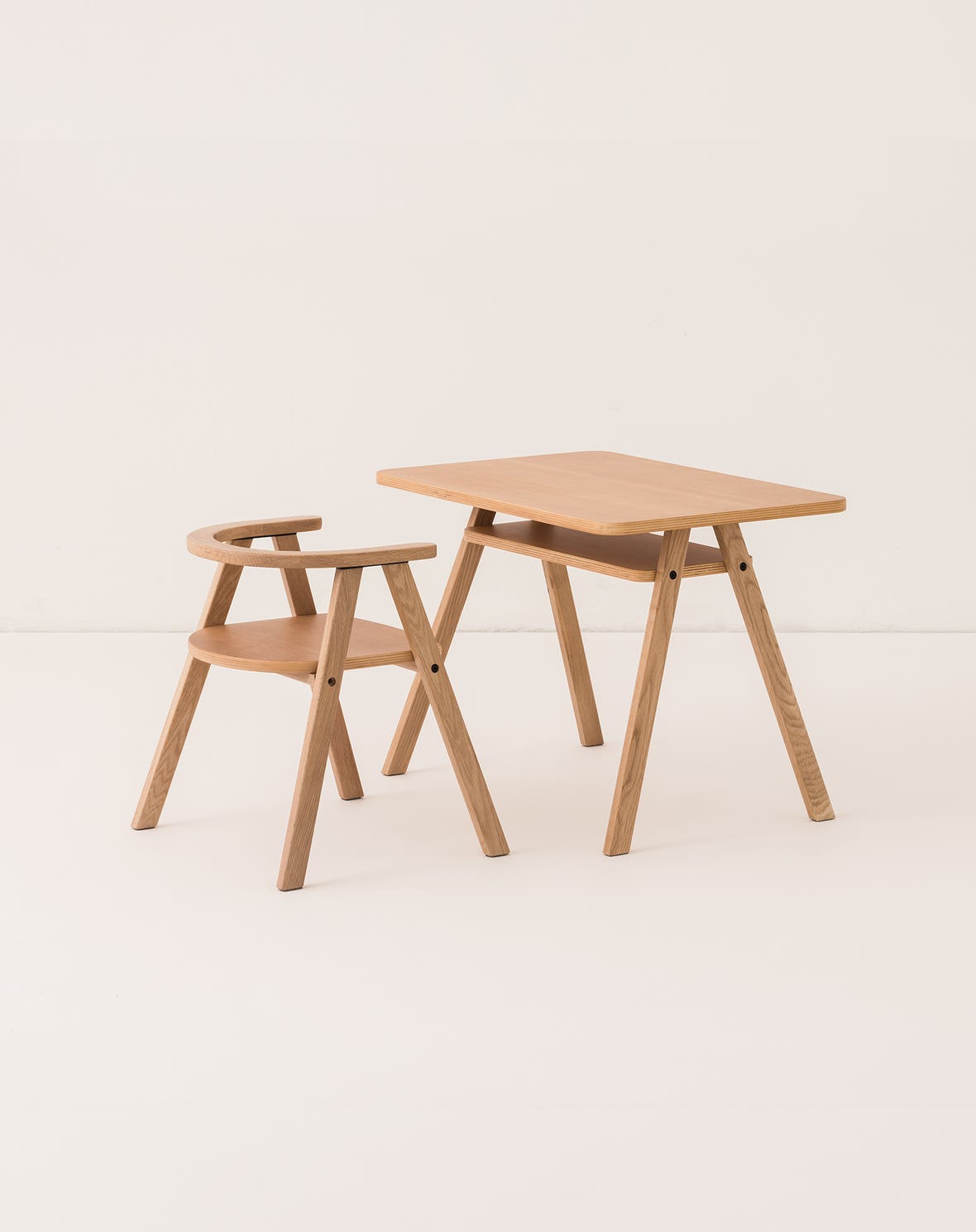 Growing Green kid's chair