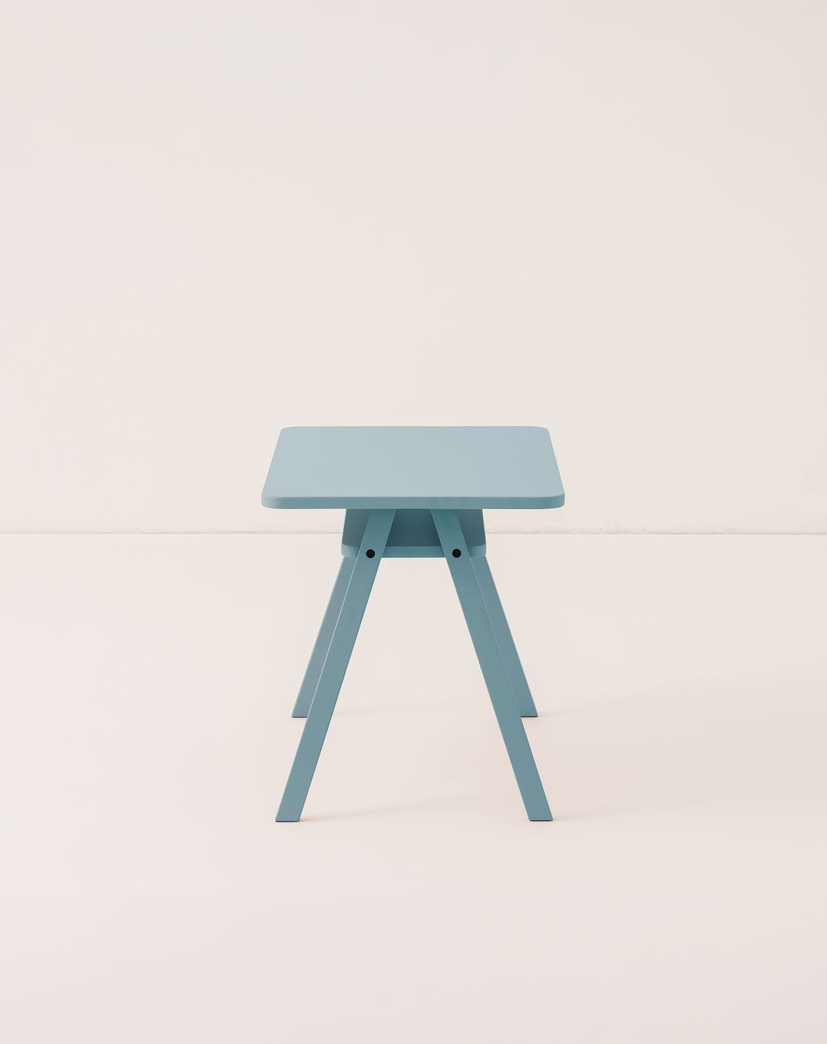 Kid's table Growing Green