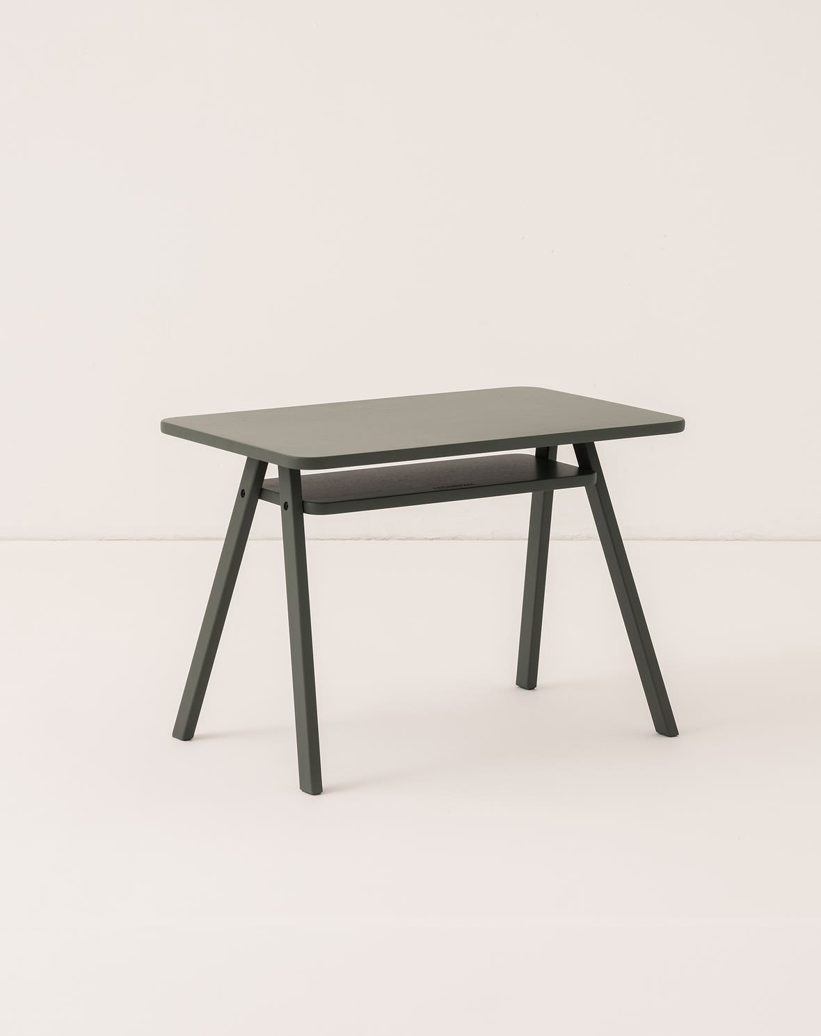 Kid's table Growing Green - deep green