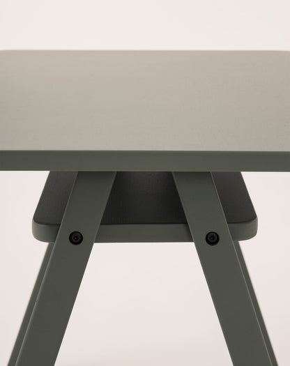 Kid's table Growing Green - deep green