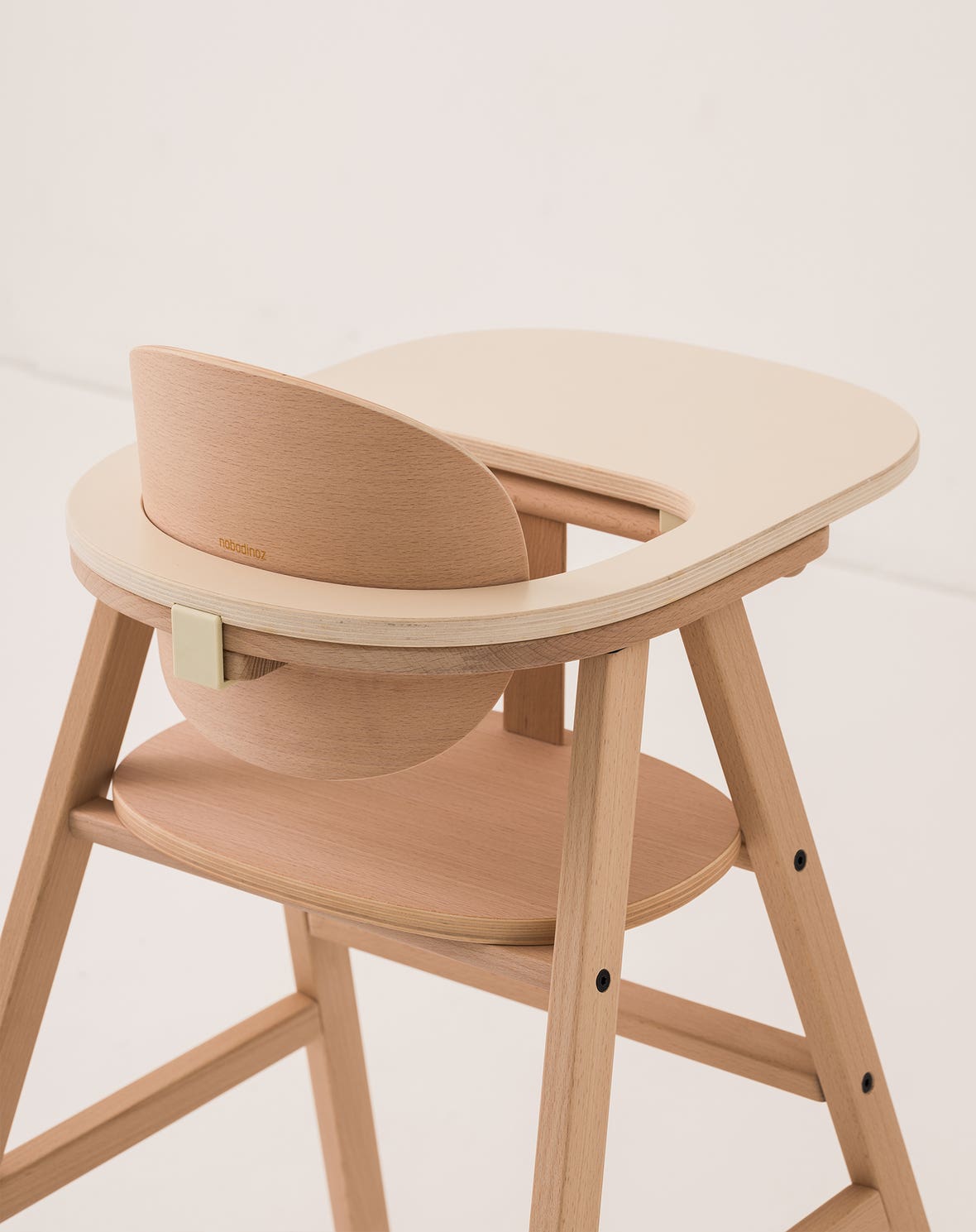 Growing Green evolving chair with tray and cushion