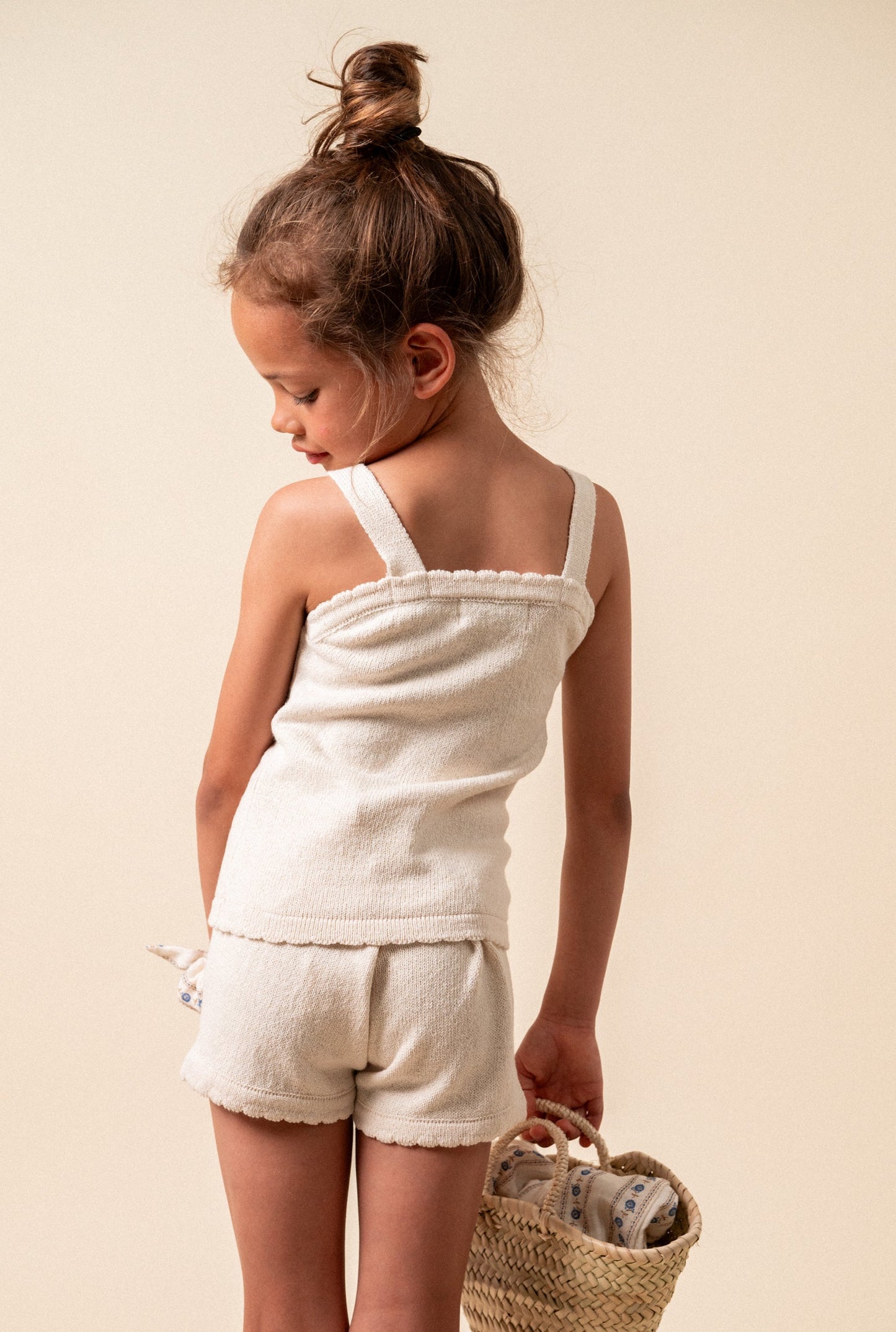 Shorts punto bordados flor niña