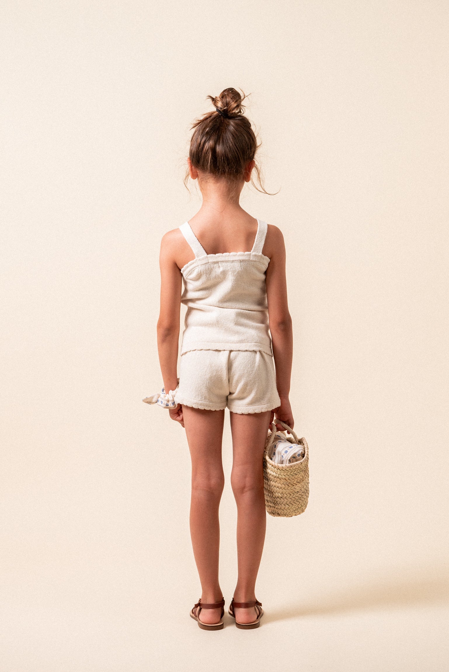 Shorts punto bordados flor niña