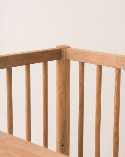 Latitude evolving crib + junior bed extension set - solid oak