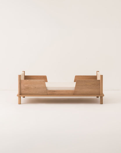 Latitude junior bed set in solid oak wood + 2 safety rails