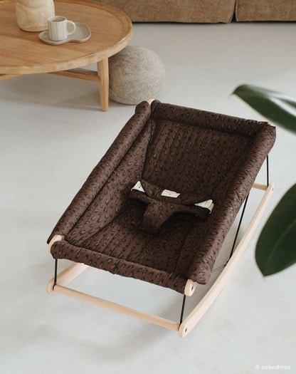Growing Green baby bouncer - leonie brown