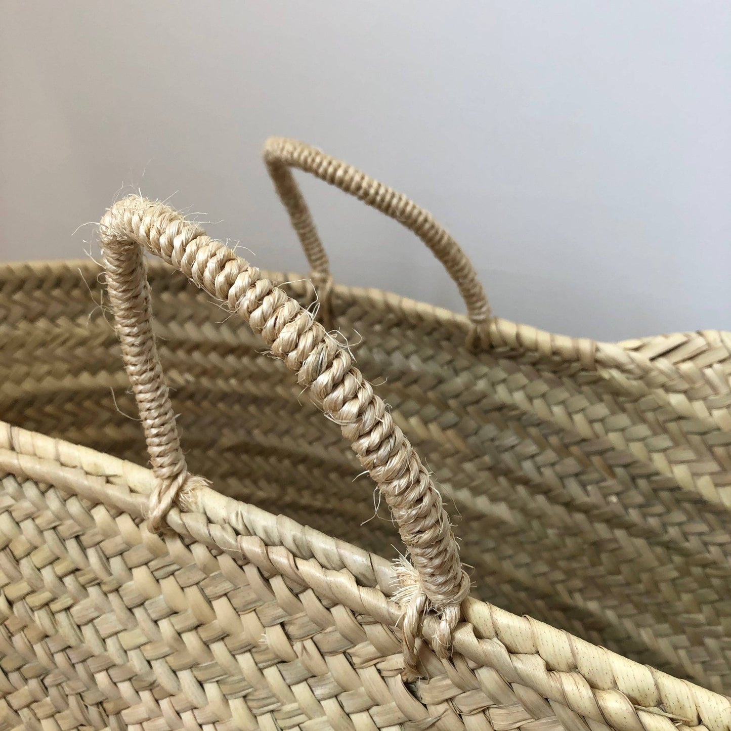Straw tote basket